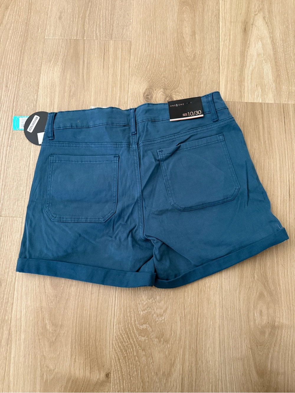 one 5 one Teal Patch-Pocket Cuffed Women's Shorts - Picture 2 of 3